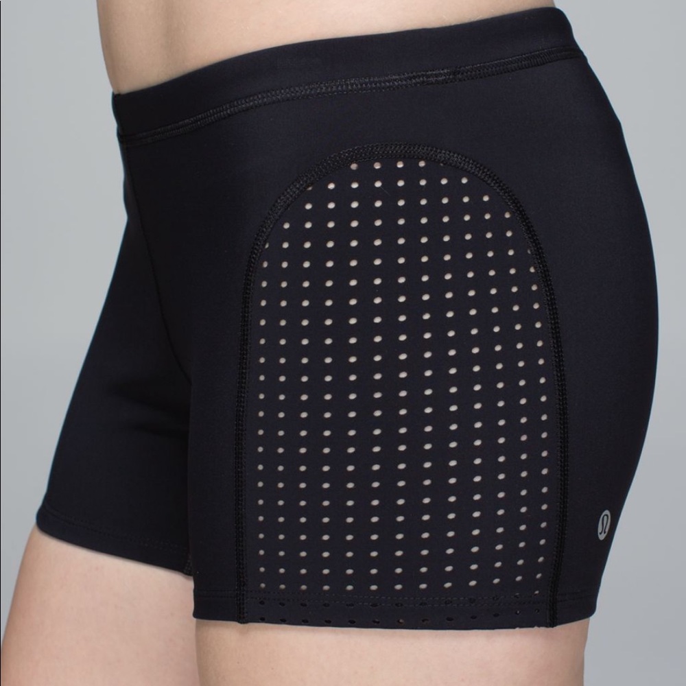 Lululemon sweat 2 shorts size 4